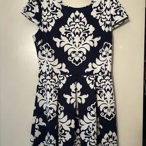 Elegant Navy and White Patterned Dress